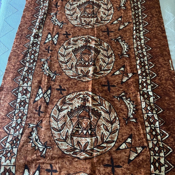 2 Pieces Hawaiian Fabric - vintage - Picture 1 of 11